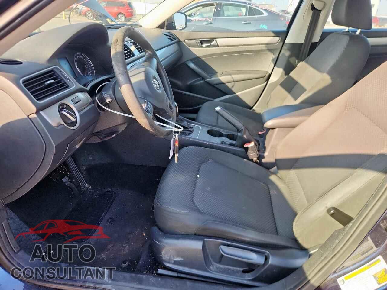 VOLKSWAGEN PASSAT 2014 - 1VWAP7A39EC007310