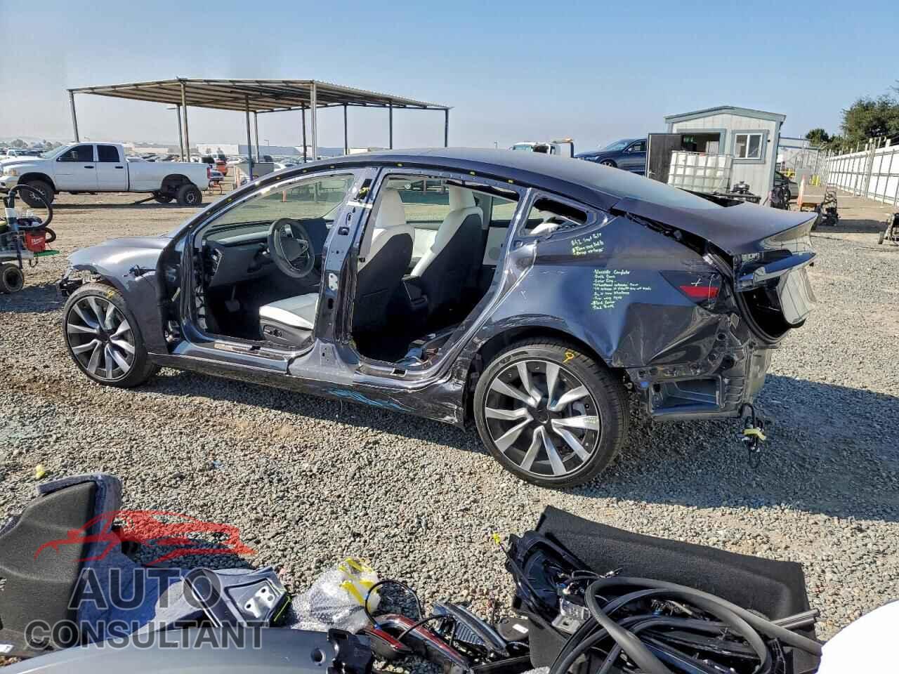 TESLA MODEL 3 2026 - 5YJ3E1EA8TF123069