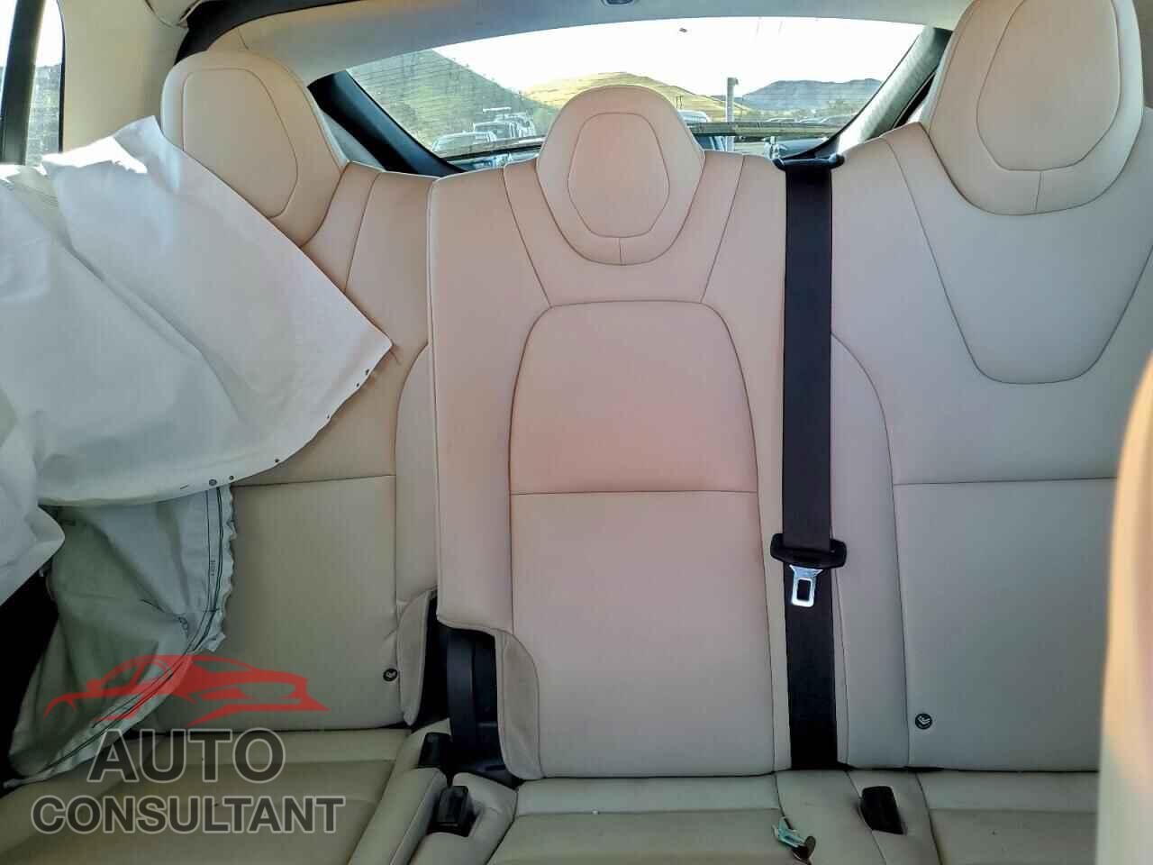 TESLA MODEL X 2018 - 5YJXCAE23JF089751