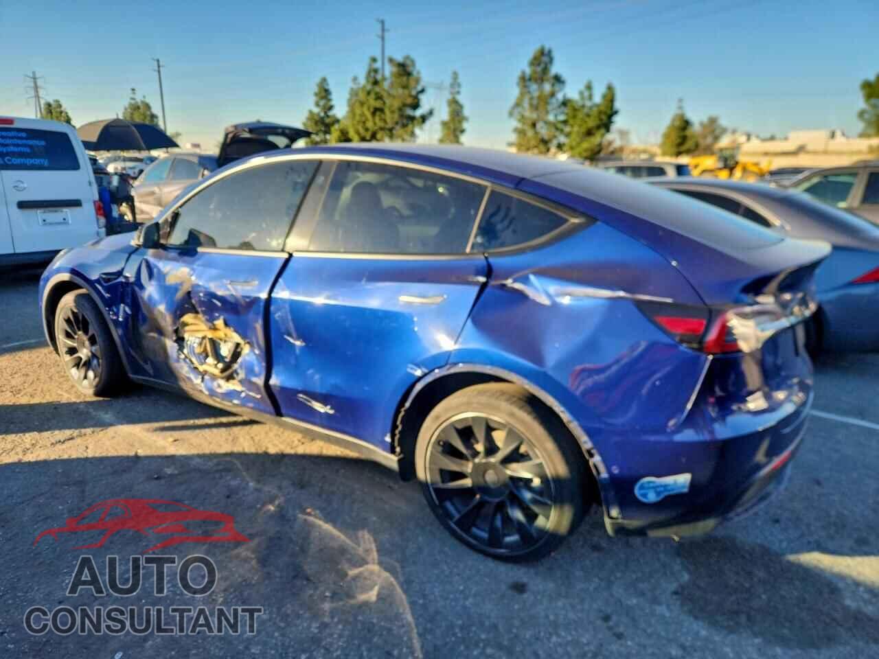 TESLA MODEL Y 2021 - 5YJYGDEE2MF207894