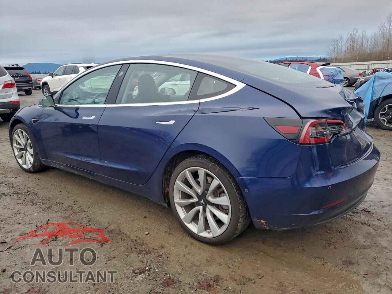 TESLA MODEL 3 2018 - 5YJ3E1EB8JF121828