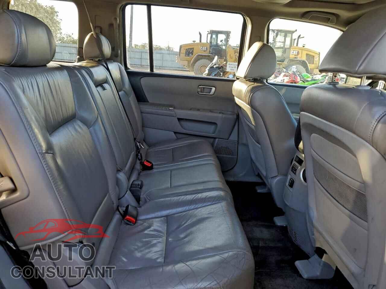HONDA PILOT 2011 - 5FNYF3H52BB028406