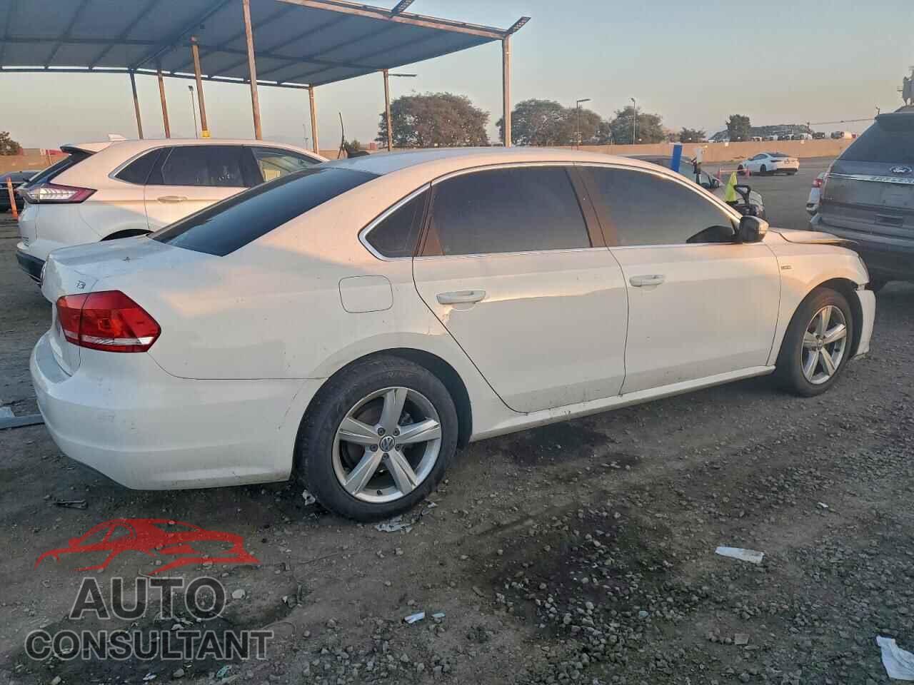 VOLKSWAGEN PASSAT 2015 - 1VWAT7A36FC105594