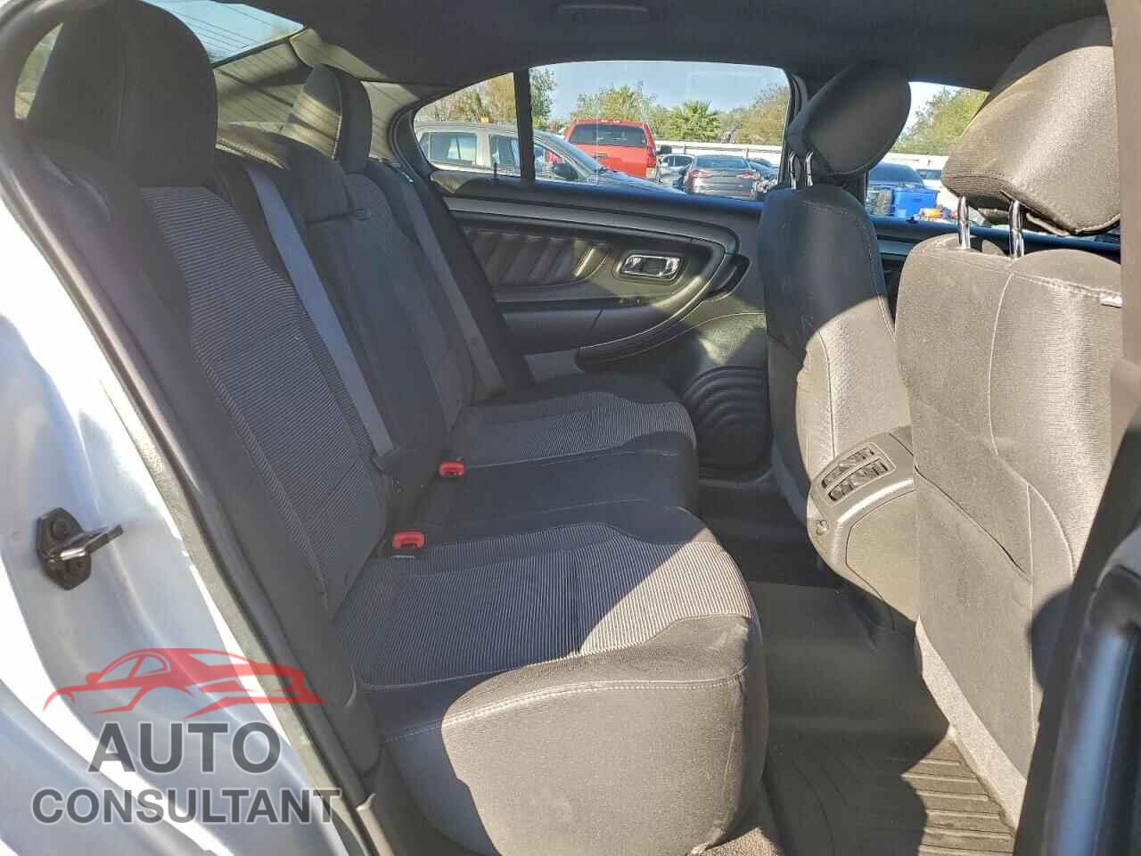 FORD TAURUS 2015 - 1FAHP2E83FG199561