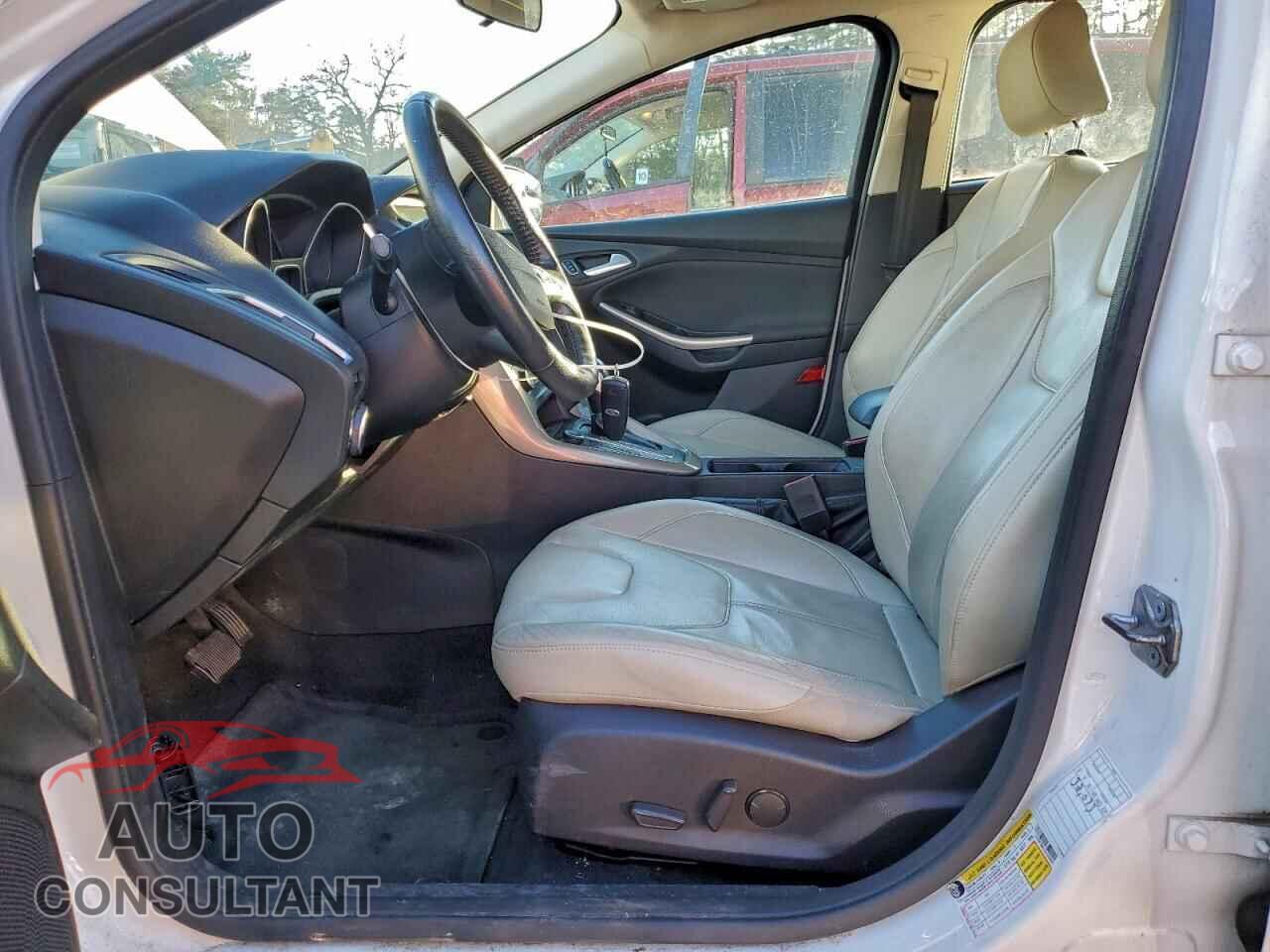 FORD FOCUS 2016 - 1FADP3N21GL222926