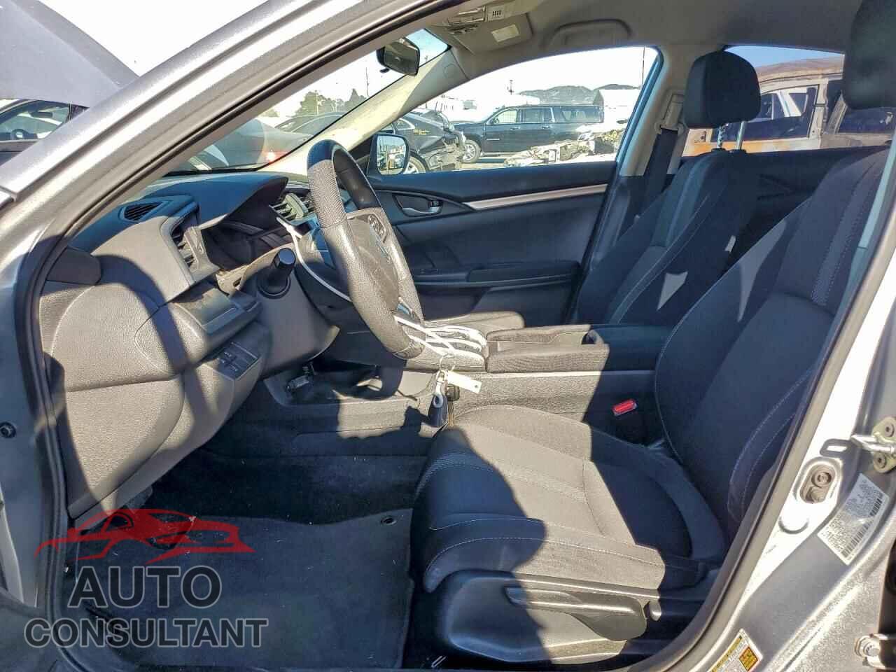 HONDA CIVIC 2019 - 2HGFC2F67KH575592