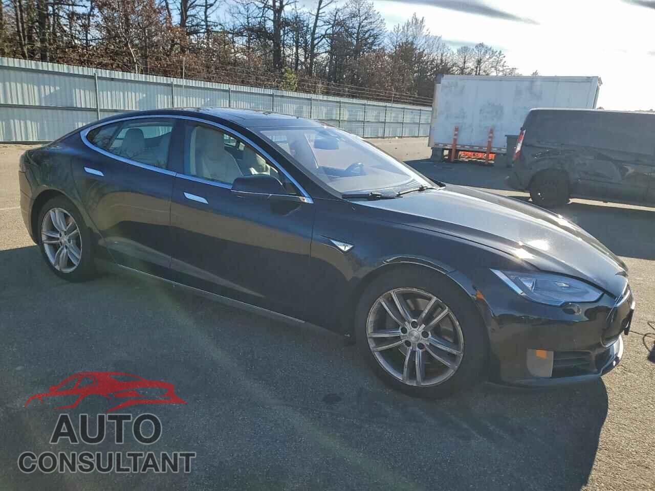 TESLA MODEL S 2015 - 5YJSA1E26FF118649
