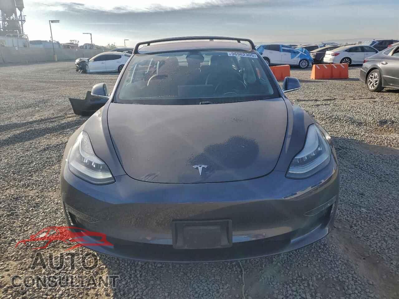 TESLA MODEL 3 2018 - 5YJ3E1EA8JF162984