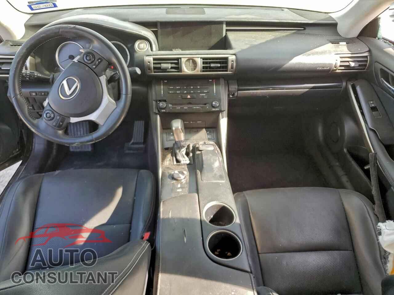 LEXUS IS 2014 - JTHBE1D24E5006243