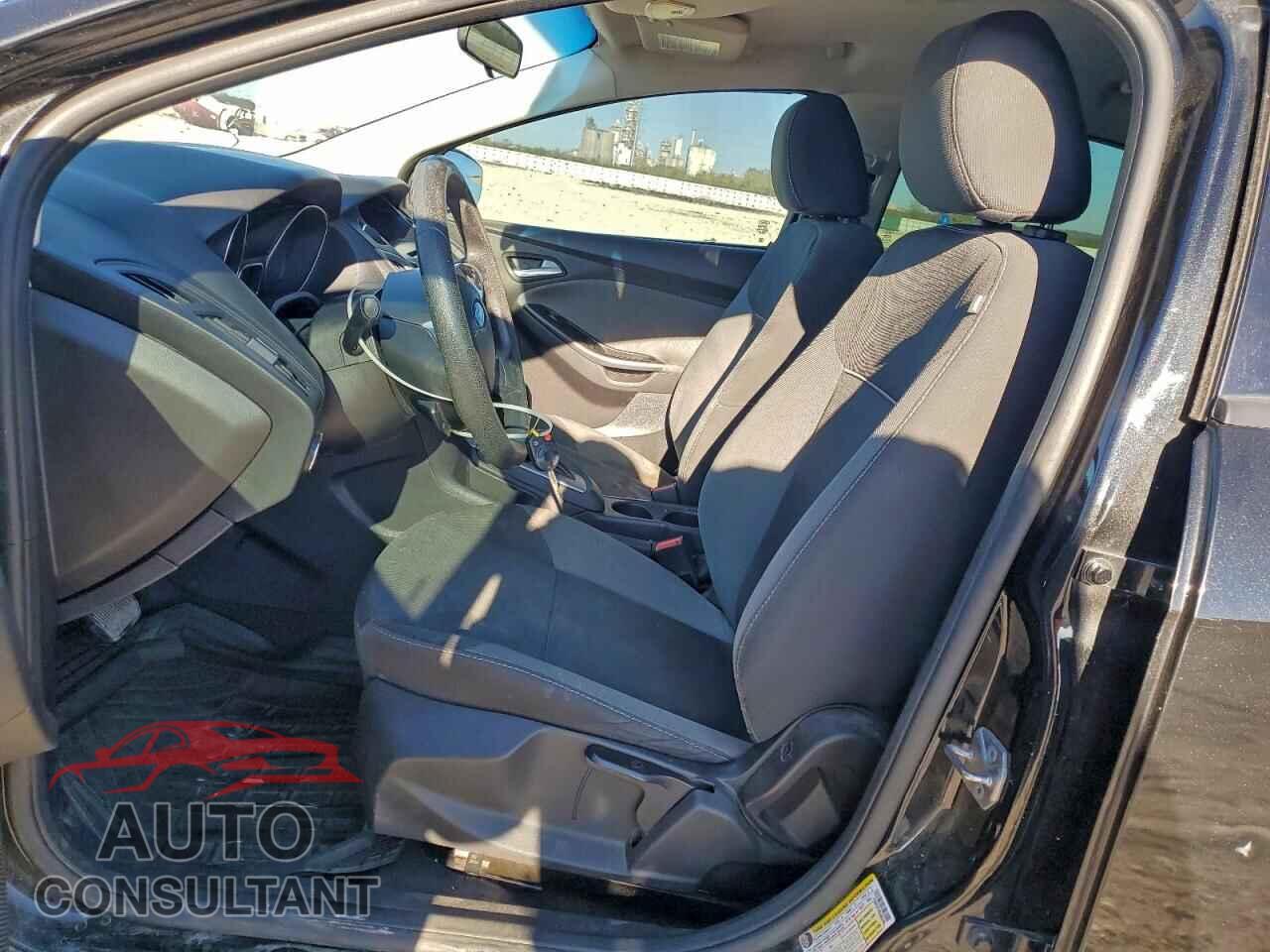 FORD FOCUS 2014 - 1FADP3F29EL381186