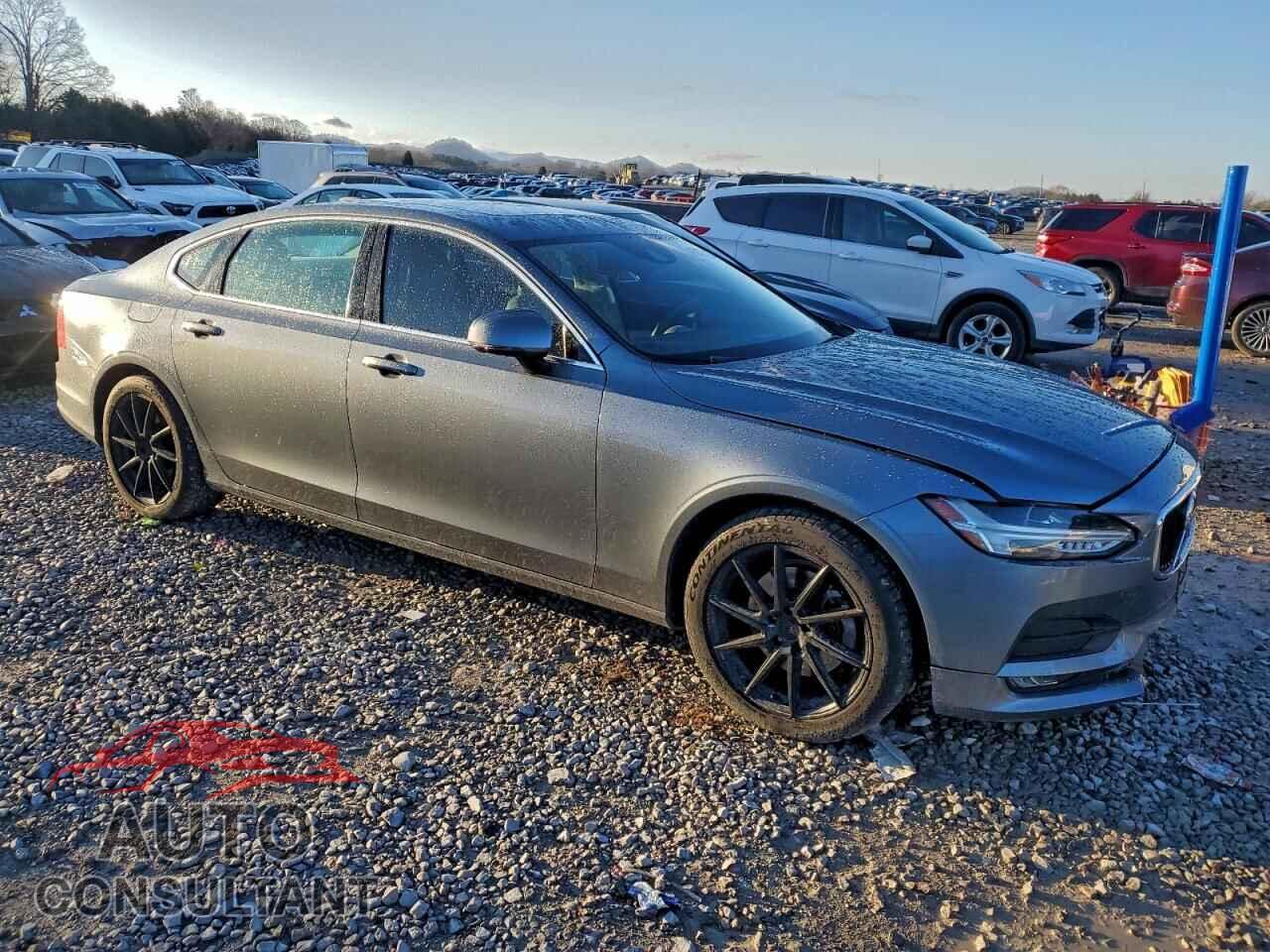 VOLVO S90 2018 - LVY982MK2JP036233