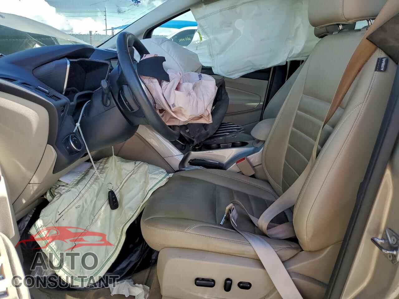 FORD CMAX 2015 - 1FADP5BU5FL105950