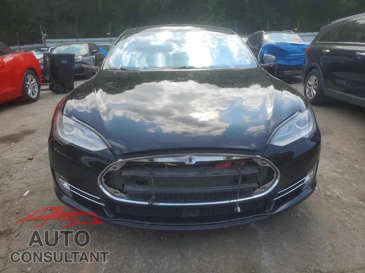 TESLA MODEL S 2015 - 5YJSA1H10FF080743