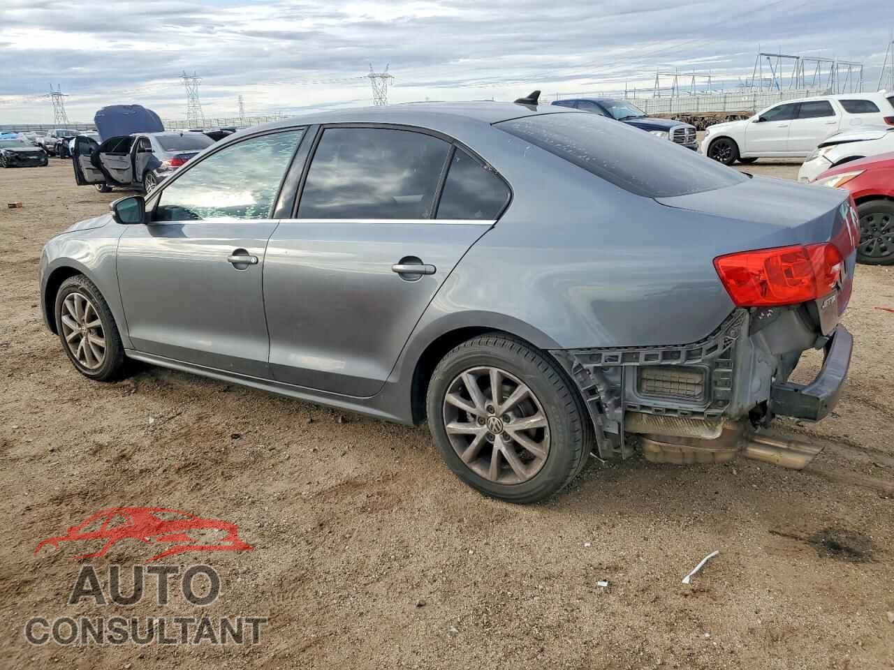 VOLKSWAGEN JETTA 2013 - 3VWDX7AJ5DM257331