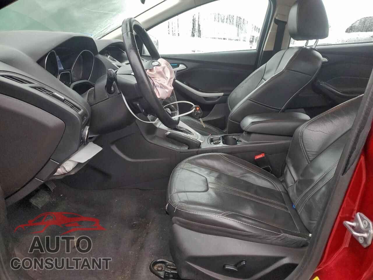 FORD FOCUS 2014 - 1FADP3F26EL415617