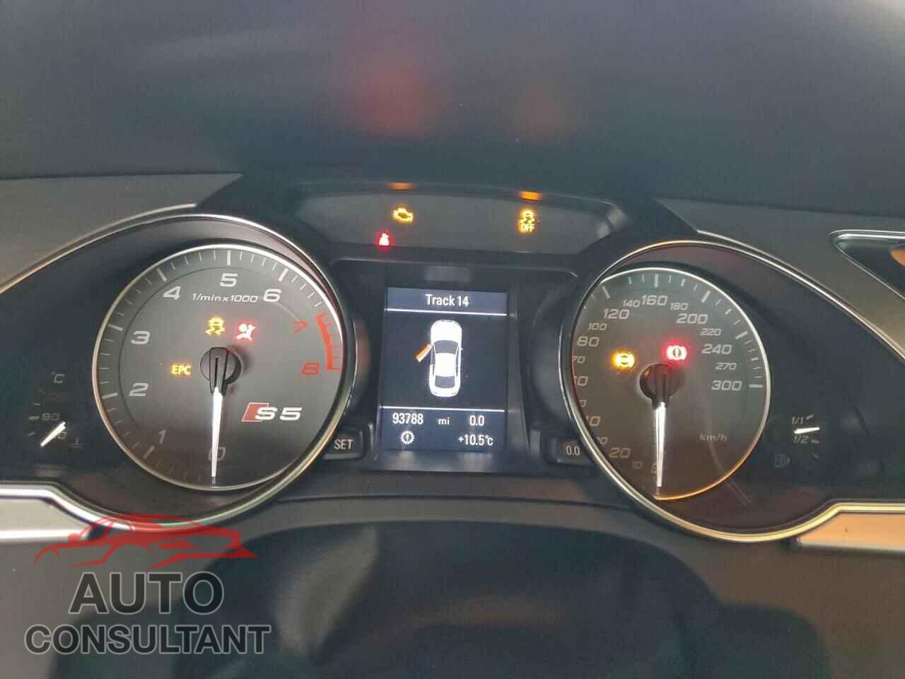 AUDI S5/RS5 2010 - WAUCVBFR1AA028785