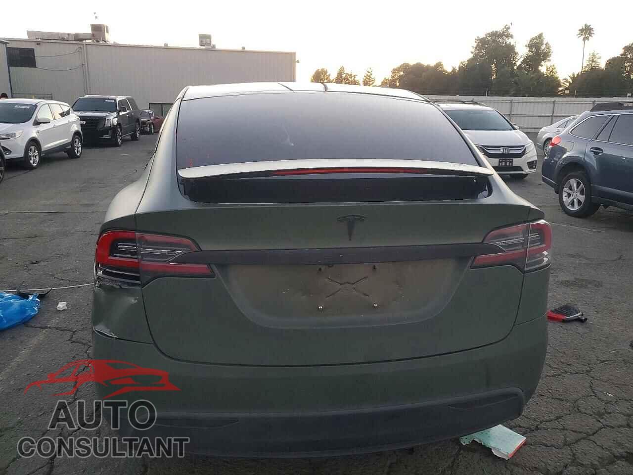 TESLA MODEL X 2017 - 5YJXCBE43HF048473