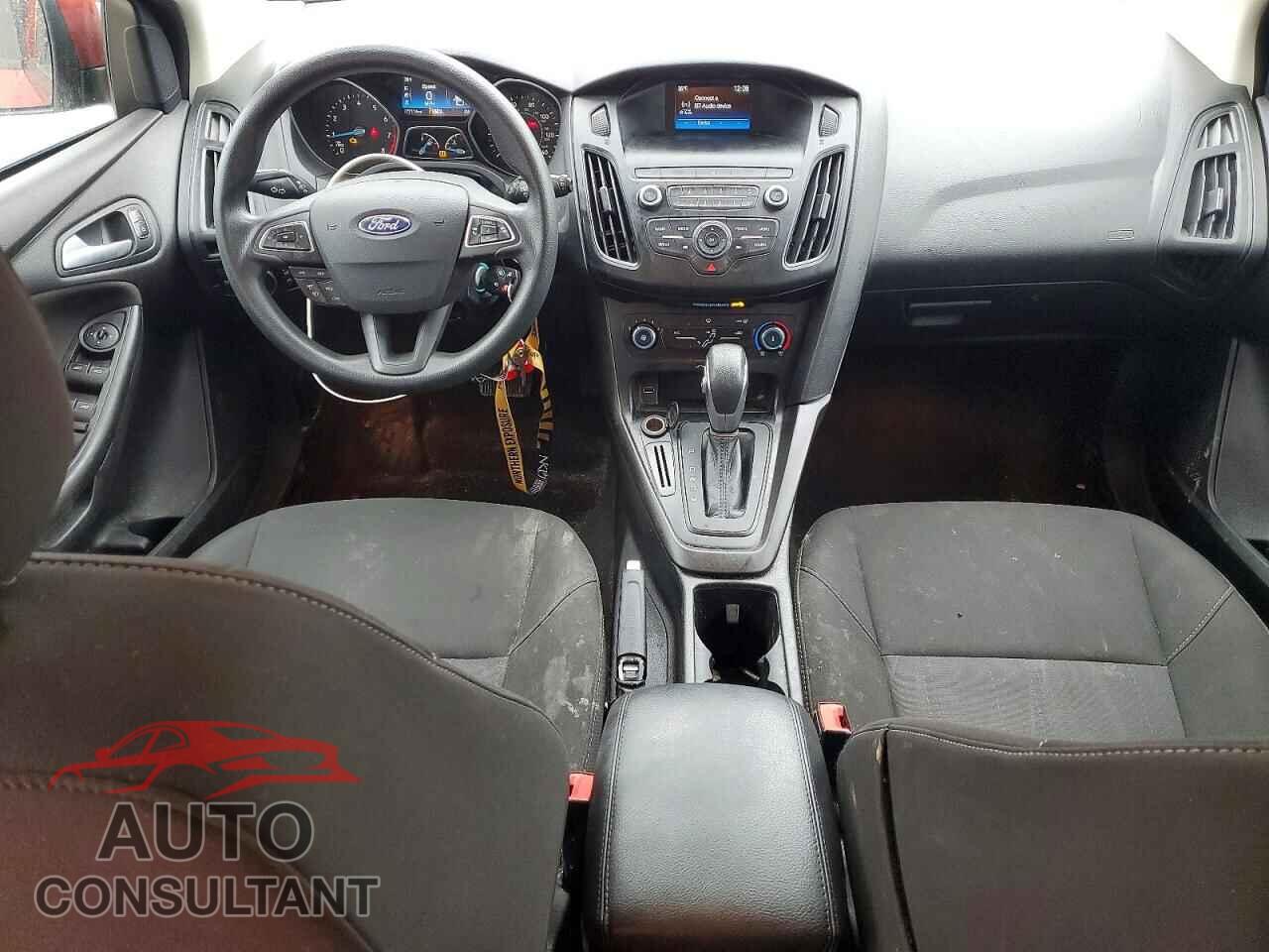 FORD FOCUS 2018 - 1FADP3K28JL330262