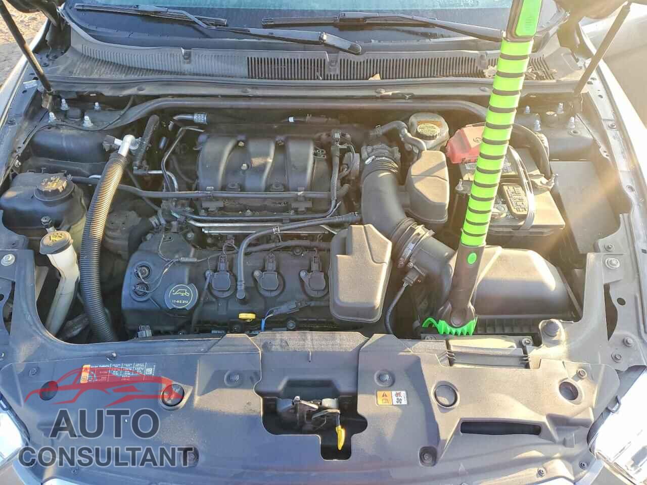 FORD TAURUS 2014 - 1FAHP2E84EG144681
