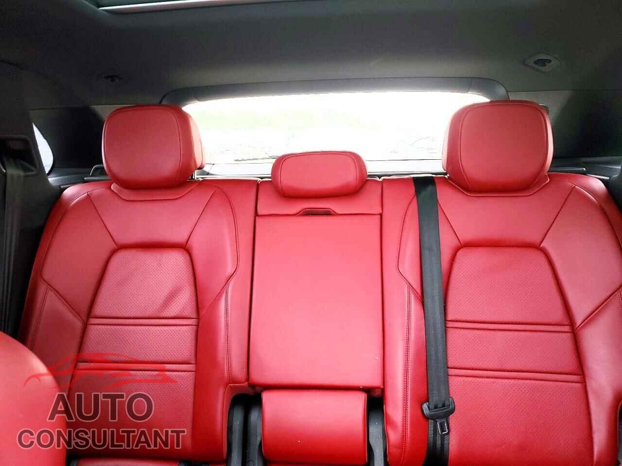 PORSCHE CAYENNE 2021 - WP1AA2AY2MDA09569