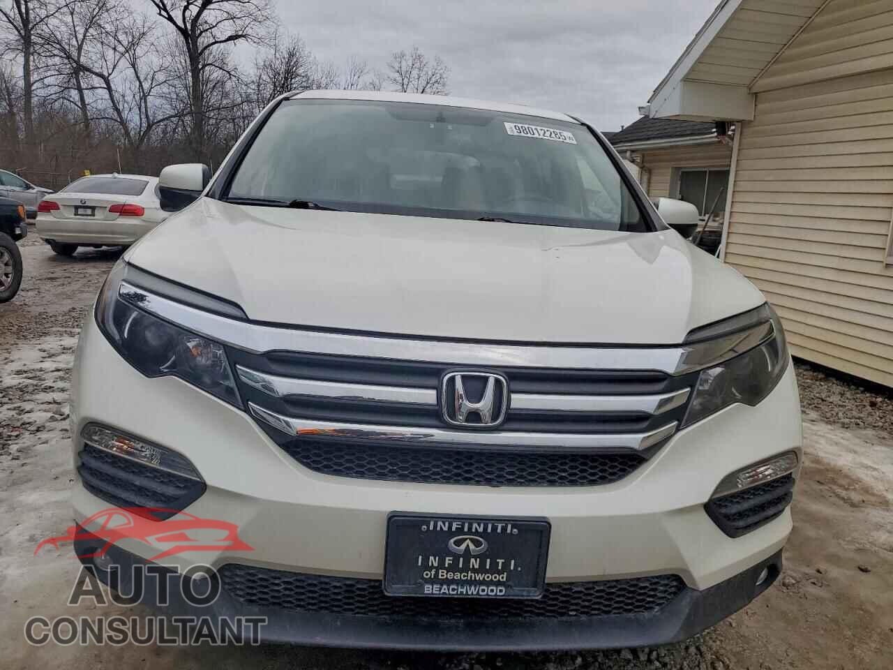 HONDA PILOT 2017 - 5FNYF6H54HB017210