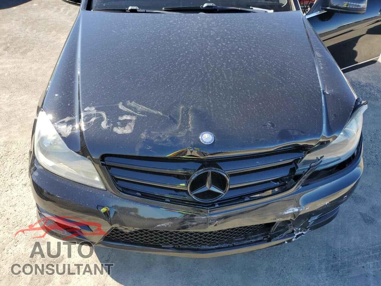 MERCEDES-BENZ C-CLASS 2014 - WDDGF4HB5ER303620