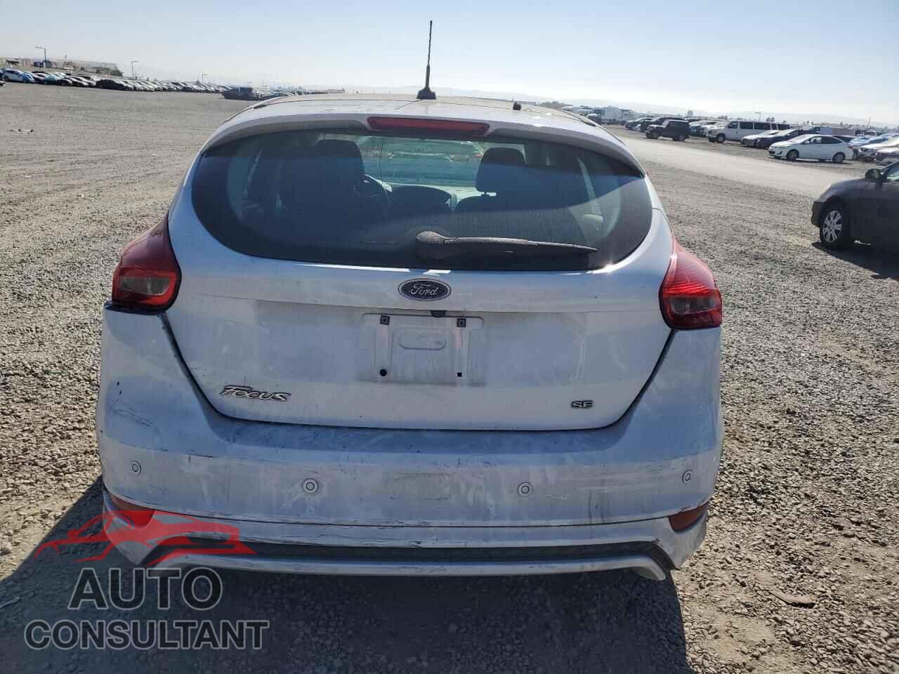 FORD FOCUS 2016 - 1FADP3K29GL258450