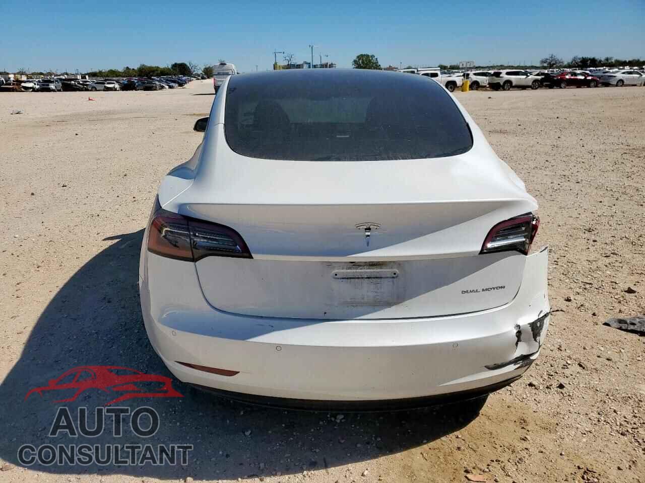 TESLA MODEL 3 2022 - 5YJ3E1EB9NF318996