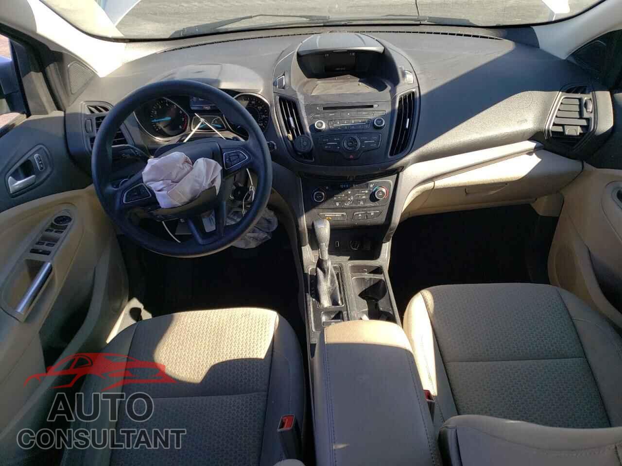 FORD ESCAPE 2017 - 1FMCU0G97HUB31206