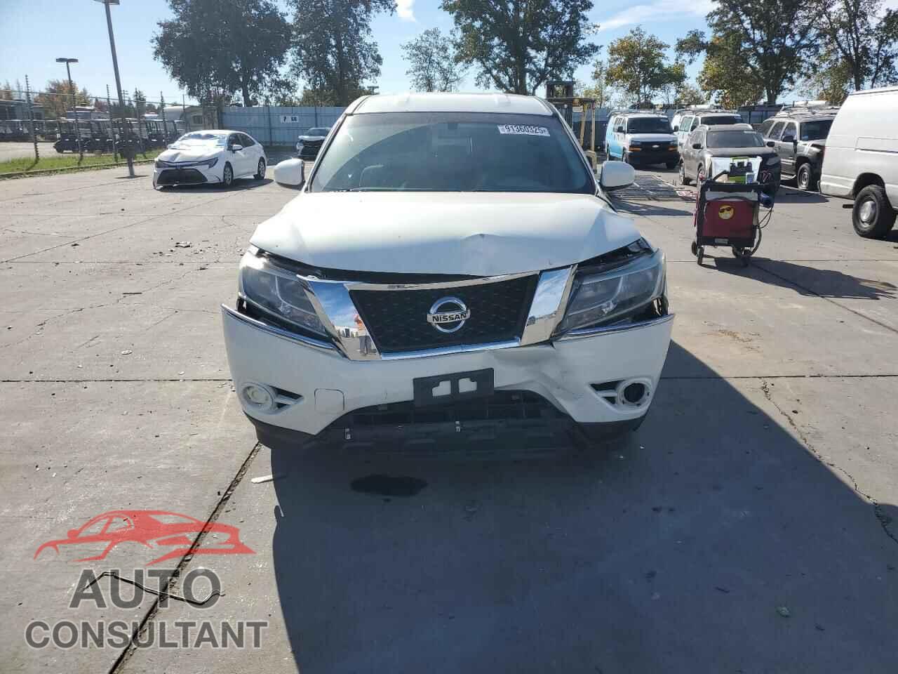 NISSAN PATHFINDER 2014 - 5N1AR2MN5EC714624