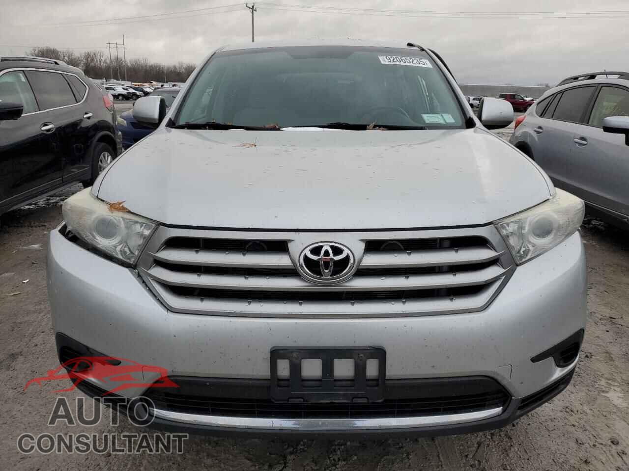 TOYOTA HIGHLANDER 2013 - 5TDBK3EH8DS224946