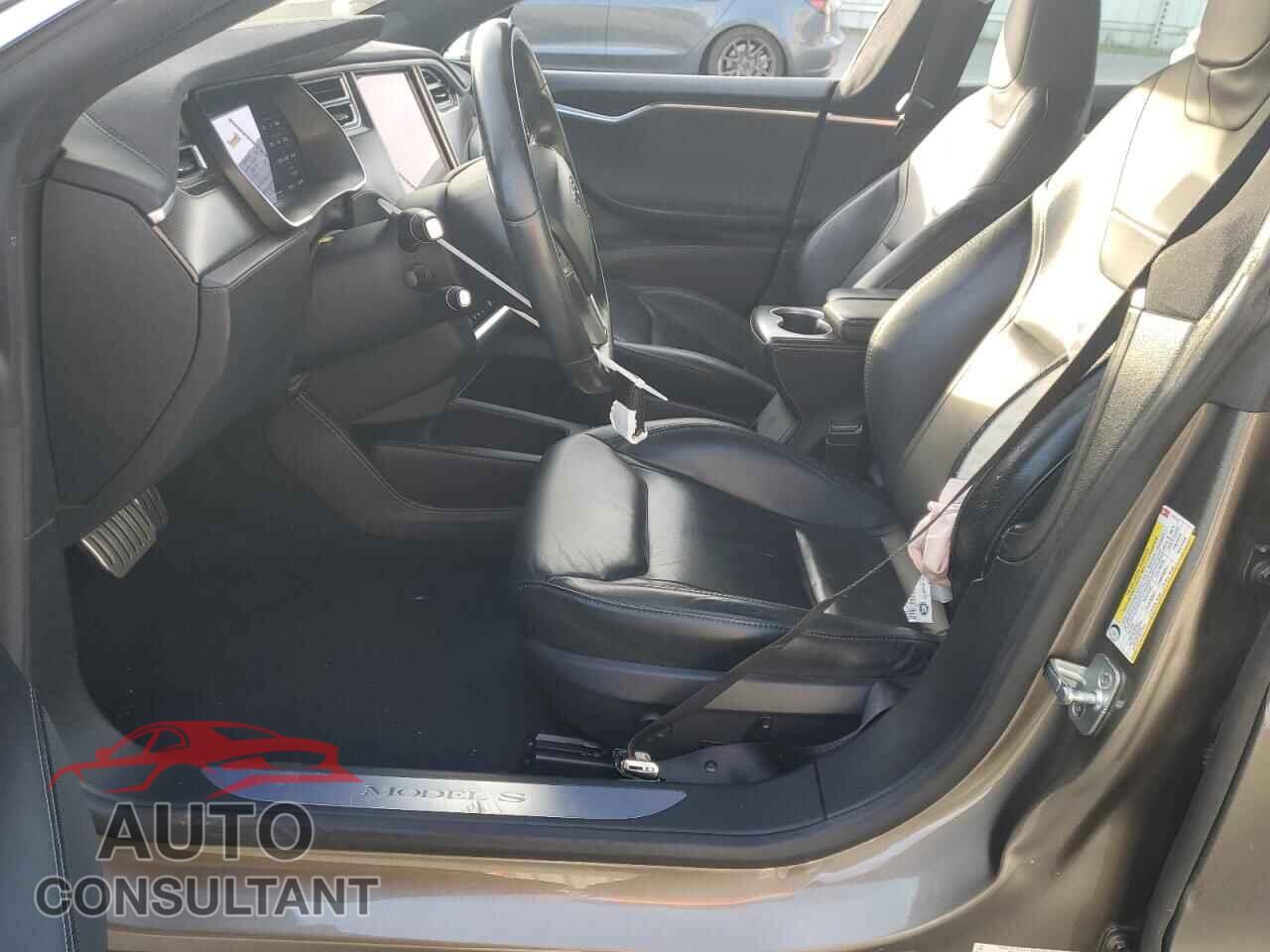 TESLA MODEL S 2015 - 5YJSA1E41FF112713