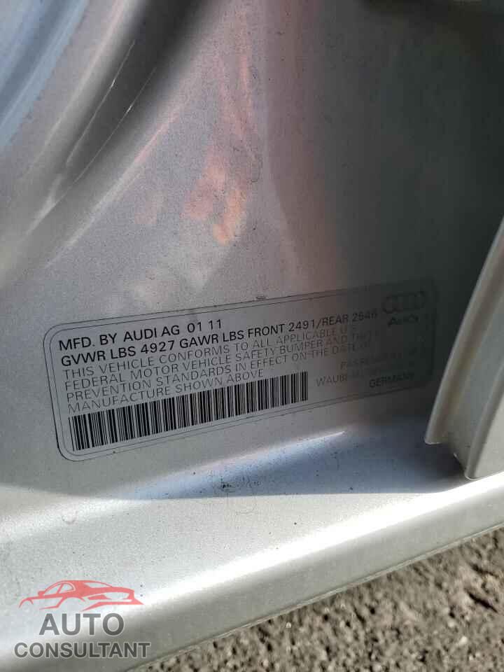 AUDI A4 2011 - WAUBFAFL7BN040870