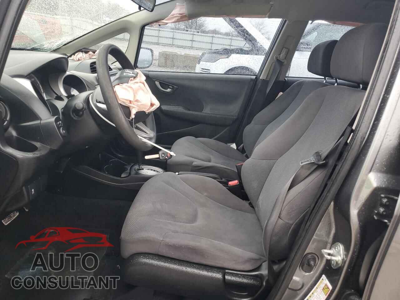 HONDA FIT 2013 - JHMGE8H32DC082149