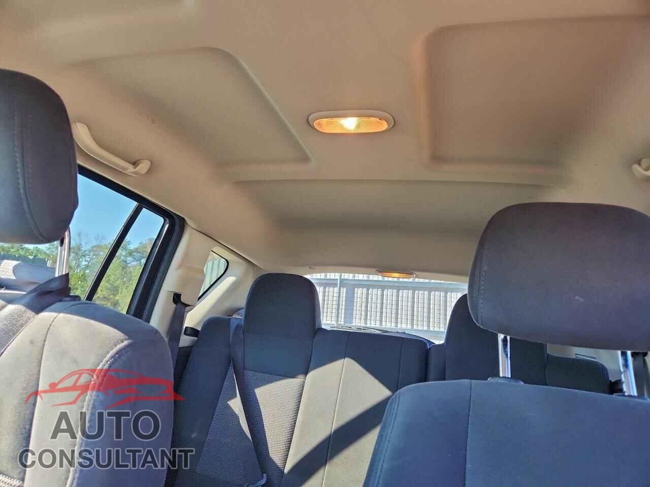 JEEP COMPASS 2014 - 1C4NJCBA0ED725740