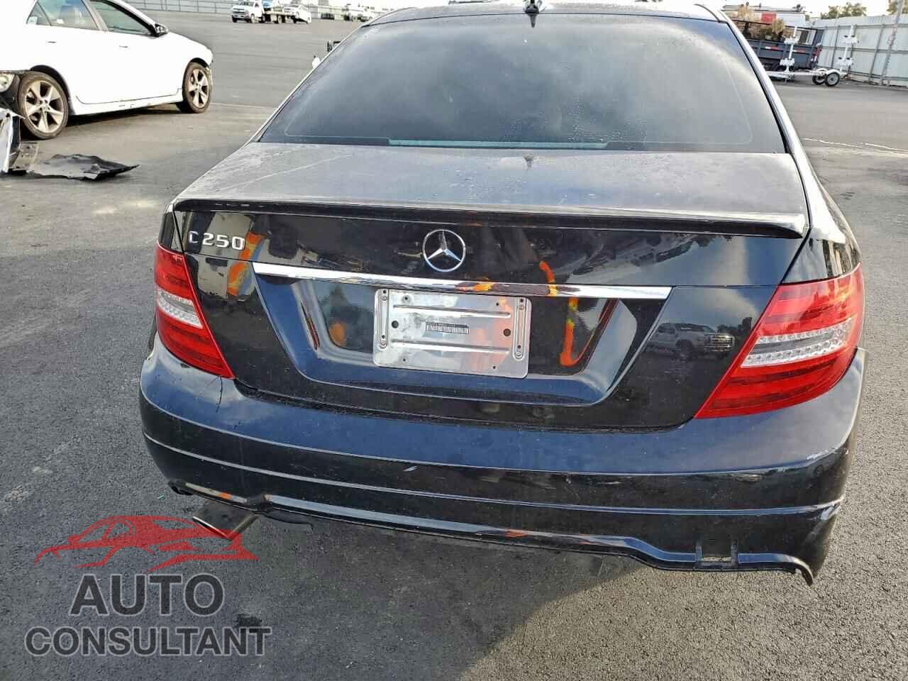 MERCEDES-BENZ C-CLASS 2014 - WDDGF4HB8ER315793