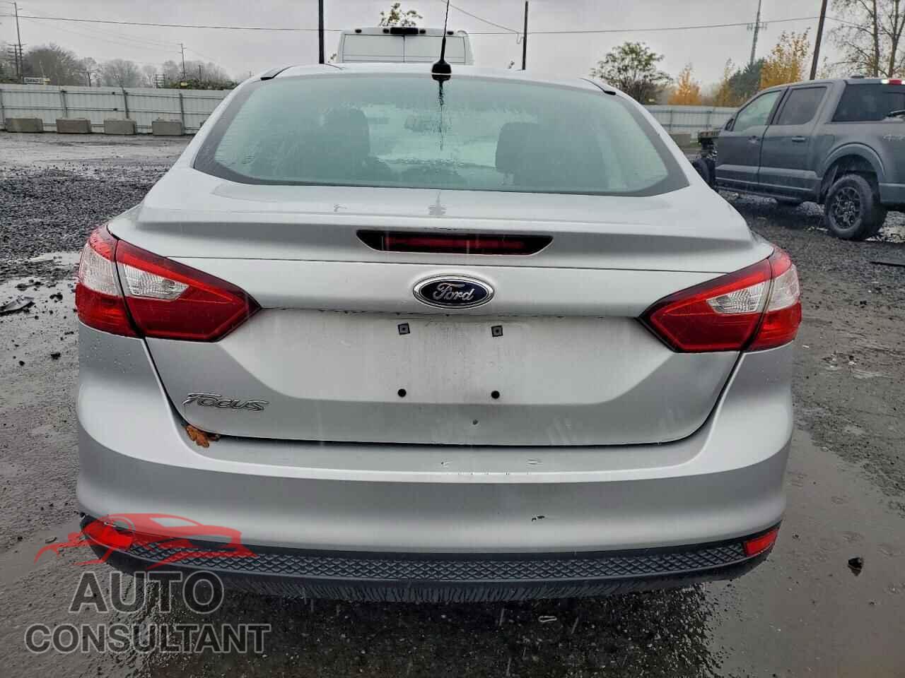 FORD FOCUS 2014 - 1FADP3E2XEL350109