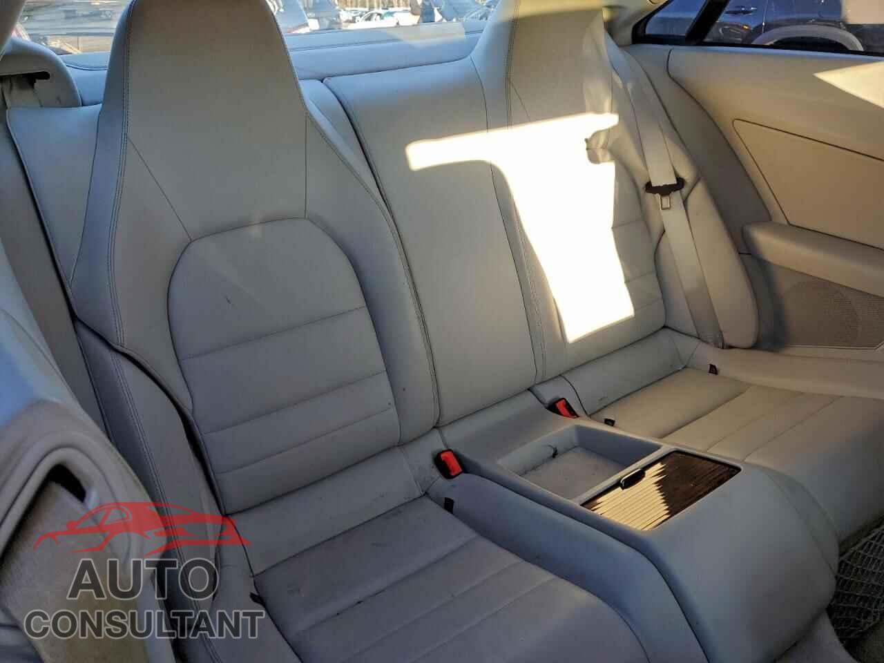 MERCEDES-BENZ E-CLASS 2012 - WDDKJ5KB5CF146919