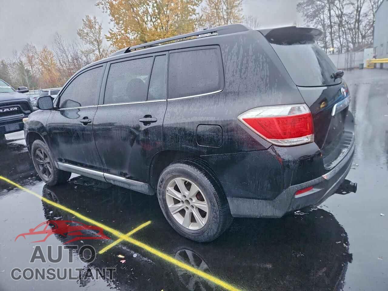 TOYOTA HIGHLANDER 2011 - 5TDBK3EH0BS088079