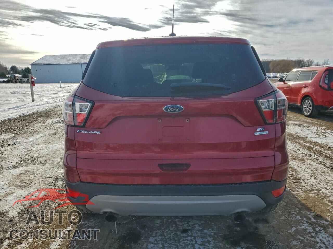 FORD ESCAPE 2017 - 1FMCU0GD0HUC08695