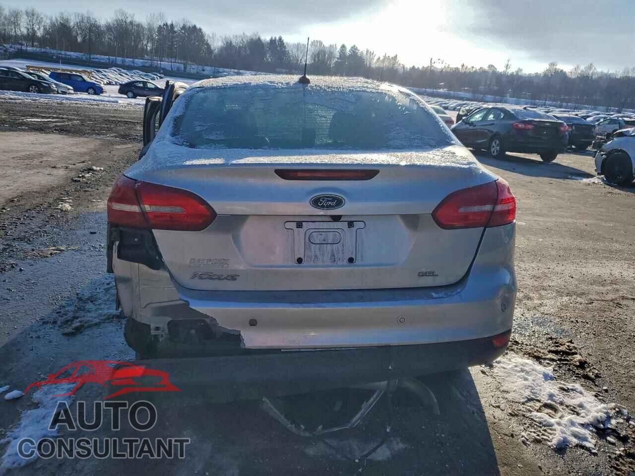 FORD FOCUS 2017 - 1FADP3H24HL256128