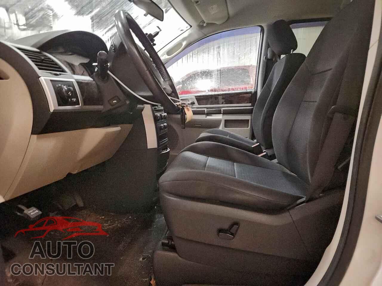 DODGE CARAVAN 2010 - 2D4RN5D17AR131073