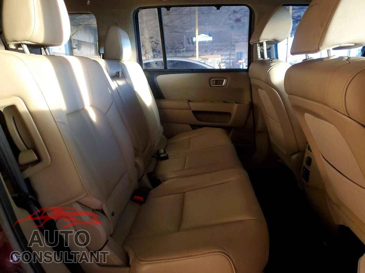 HONDA PILOT 2013 - 5FNYF3H90DB028569