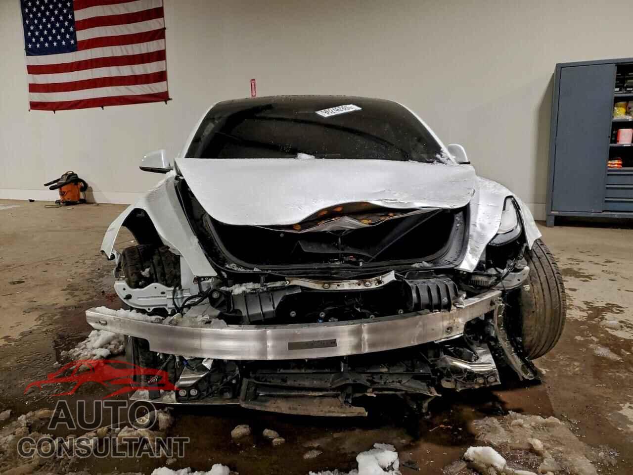TESLA MODEL 3 2023 - 5YJ3E1EAXPF558200