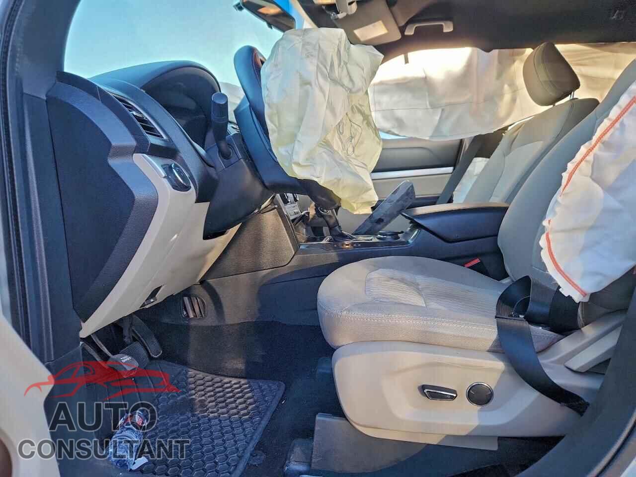 FORD EXPLORER 2018 - 1FM5K8B87JGB31092