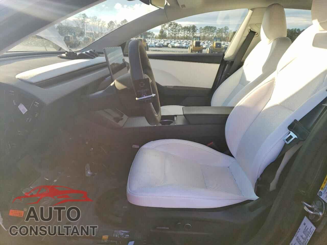 TESLA MODEL 3 2024 - 5YJ3E1EB6RF815767