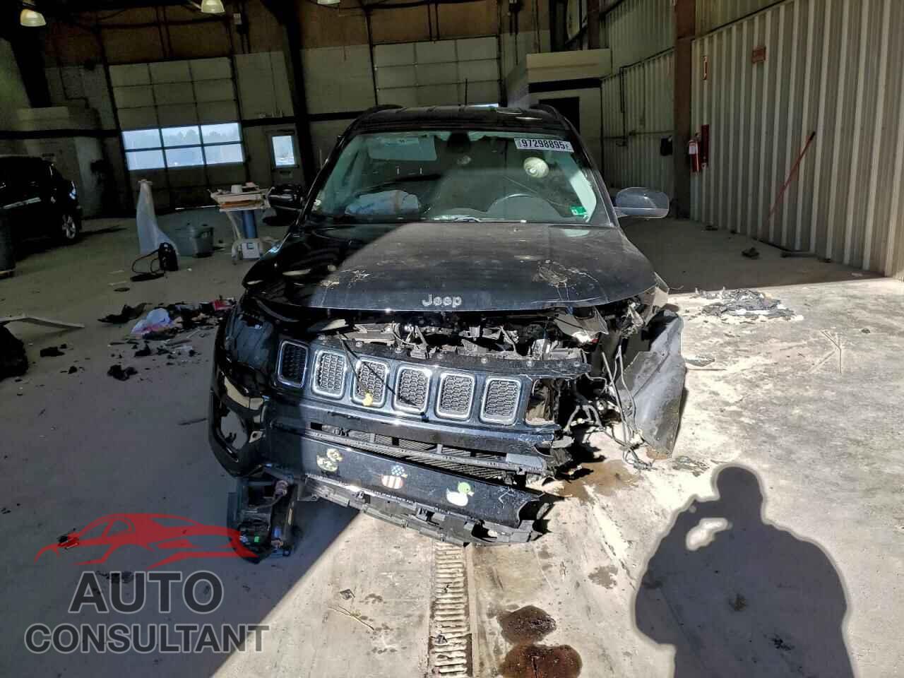 JEEP COMPASS 2018 - 3C4NJDBB5JT202118
