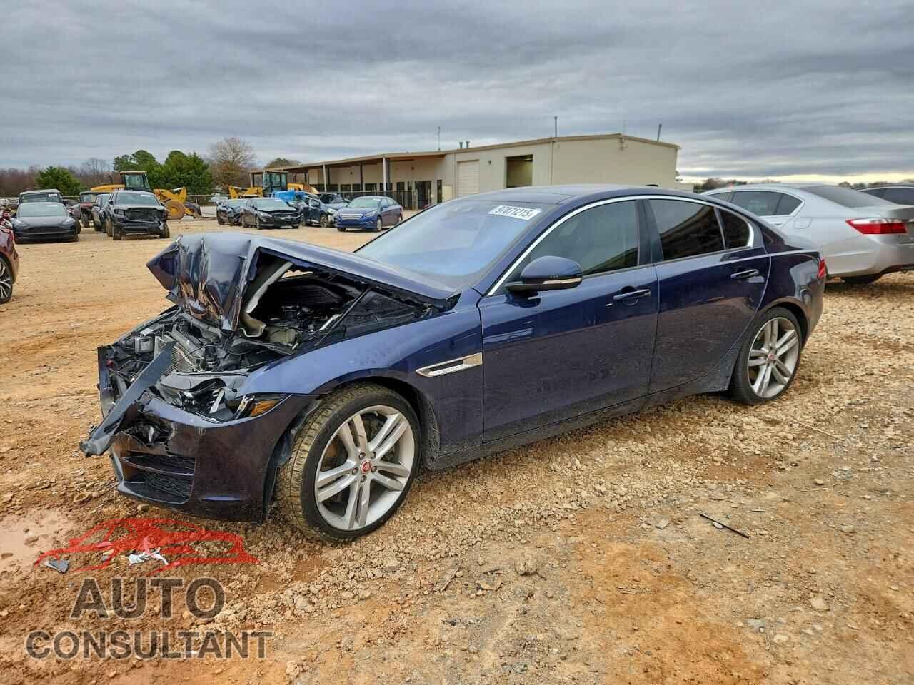 JAGUAR XE 2017 - SAJAJ4BV8HCP13094