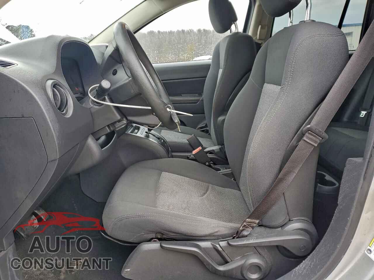 JEEP COMPASS 2010 - 1J4NT4FB6AD522018