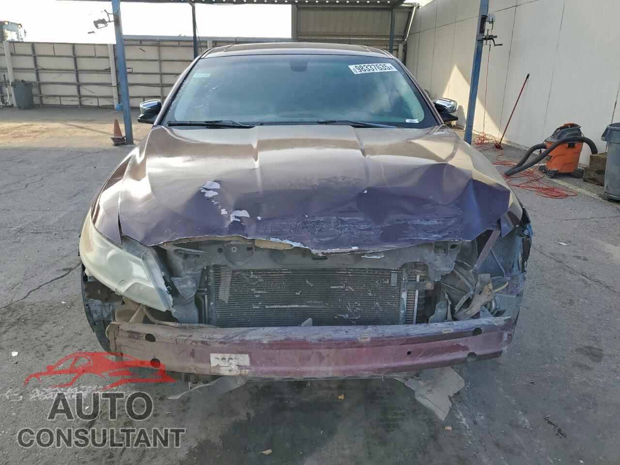FORD TAURUS 2011 - 1FAHP2FW2BG174867